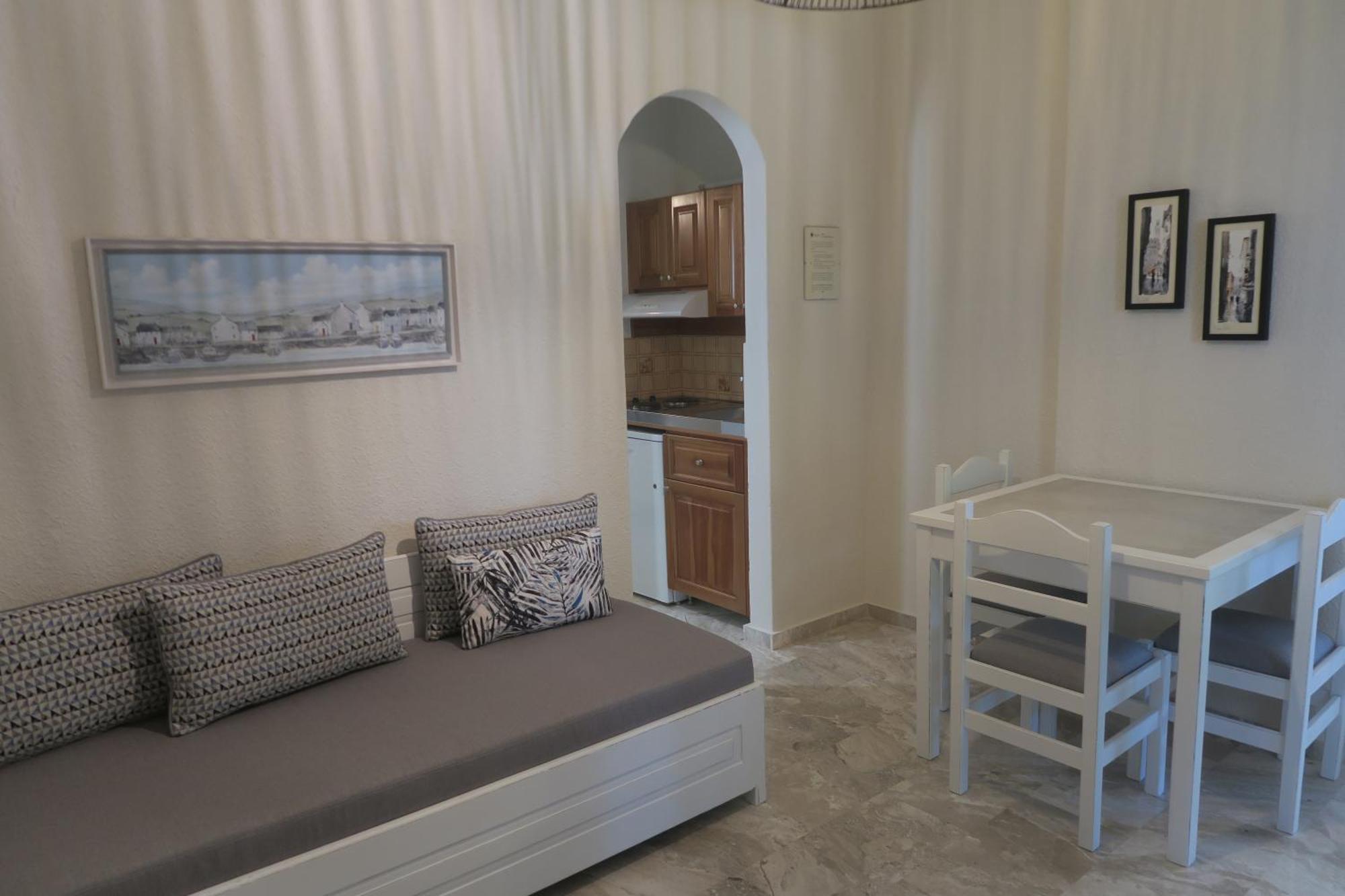 Maria Suites Platanias  Room photo