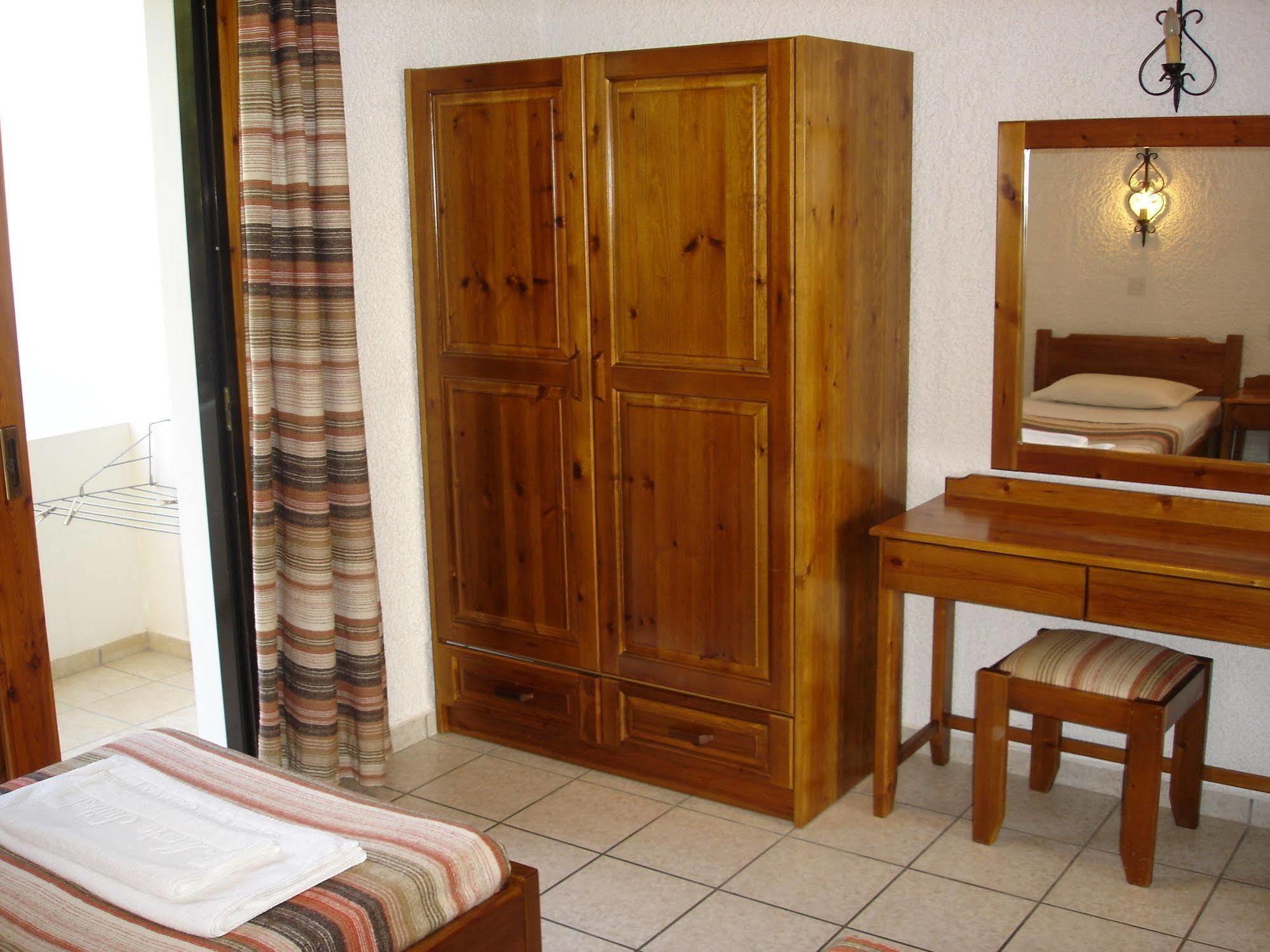 Maria Suites Platanias  Exterior photo